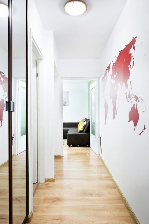 Lovely Garden Flat Near Royal Park Warsawa Ruang foto